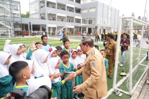 Pramono Anung Tinjau Hasil Rehabilitasi SDN 05 Pekayon dan SMPN 91 Jakarta, Kini Lebih Modern