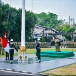 Pangkostrad Letjen TNI Iwan Setiawan Pimpin Upacara Bendera, Tekankan Disiplin dan Profesionalisme Prajurit